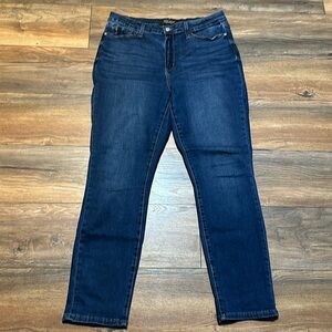 Judy Blue size 15/32 relaxed fit jeans